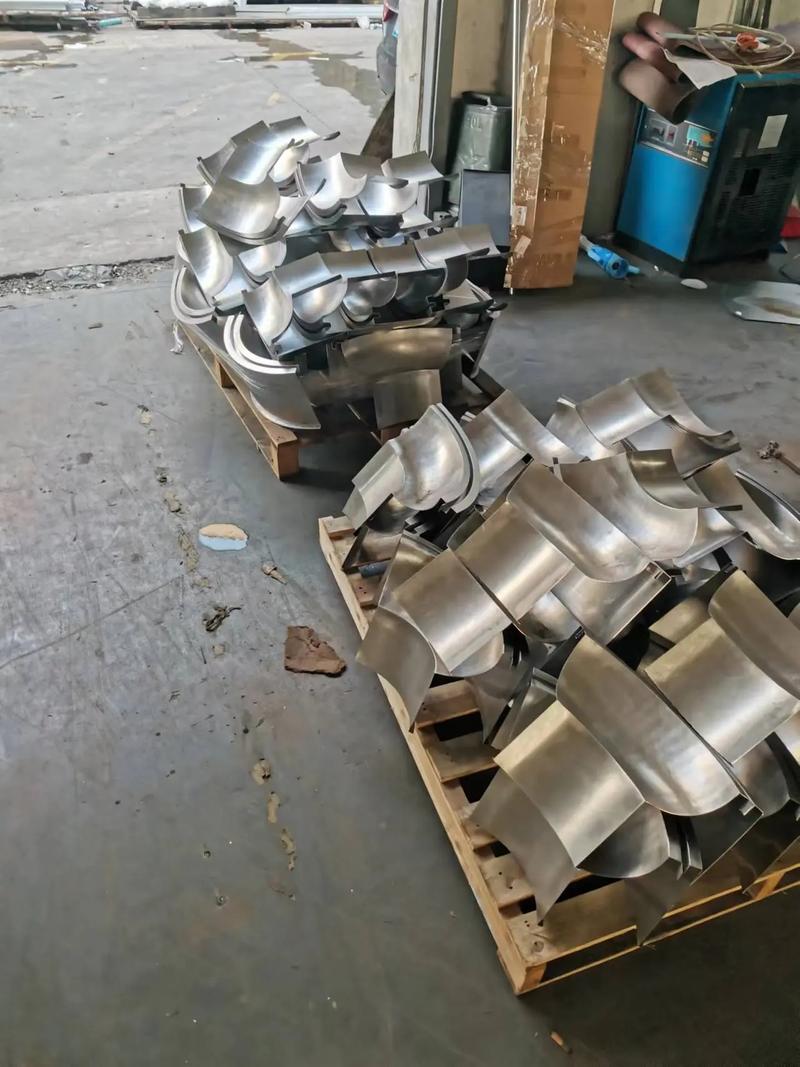 專業金屬制品生產廠家的固體廢物治理實踐 施工現場實拍與環保策略